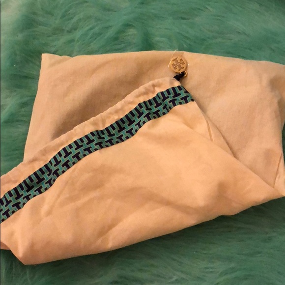 Tory Burch - Picture 5 of 8